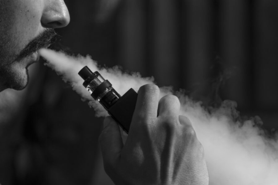 elfbar nachfüll pod läuft aus Vapoter dans sa chambre, est-ce une bonne idée ? main image 0